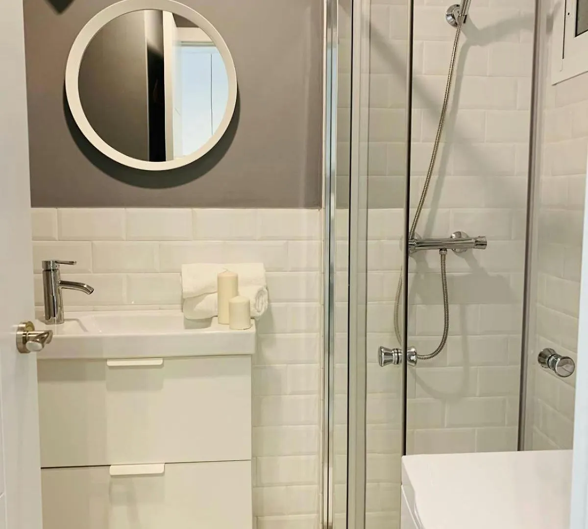 Centrico Estudio Totalmente Reformado Benalmadena Spain
